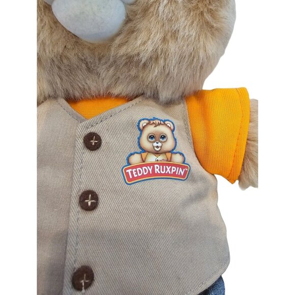 Teddy Ruxpin 2017 Animated Storytelling Bear Bluetooth LCD Eyes Tested Works Toy - Picture 9 of 14